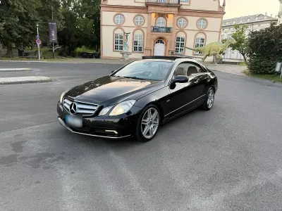 Gebraucht Mercedes E350 292 PS (214 kW) 2009 Schwarz Coupé