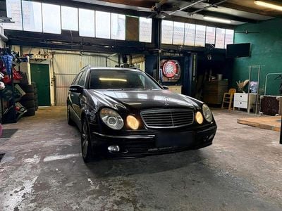 Gebraucht Mercedes E280 231 PS (169 kW) 2005 Schwarz Kombi