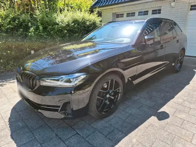 Gebraucht BMW 520 Sport Line 190 PS (139 kW) 2021 Schwarz Kombi