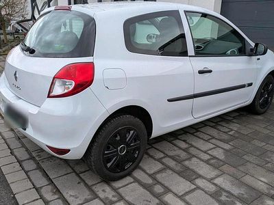 Gebraucht Renault Clio III 75 PS (55 kW) 2012 Weiß Kleinwagen