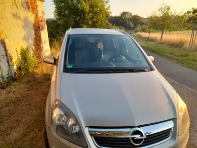 Gebraucht Opel Zafira 150 PS (110 kW) 2005 Silber Van / Kleinbus