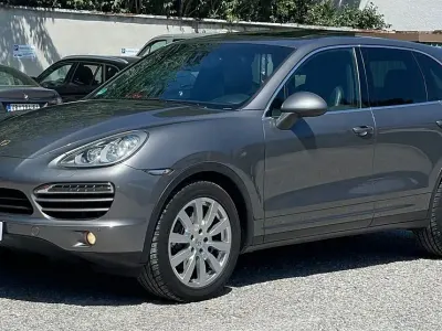 Gebraucht Porsche Cayenne Diesel 241 PS (177 kW) 2010 Grau SUV