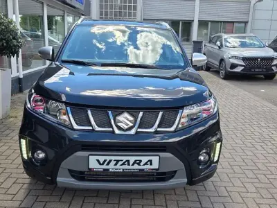 Gebraucht Suzuki Vitara 140 PS (102 kW) 2016 Schwarz SUV