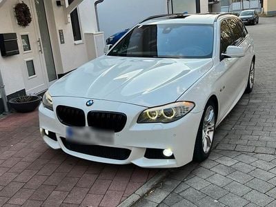 Gebraucht BMW 525 M Sport 218 PS (160 kW) 2012 Weiß Kombi