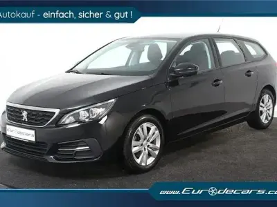 Gebraucht Peugeot 308 SW 102 PS (75 kW) 2020 Schwarz Kombi