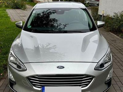 Gebraucht Ford Focus Trend 120 PS (88 kW) 2019 Grau Limousine