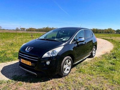 Second-hand Peugeot 3008 163 CP (119 kW) 2013 Negru Break