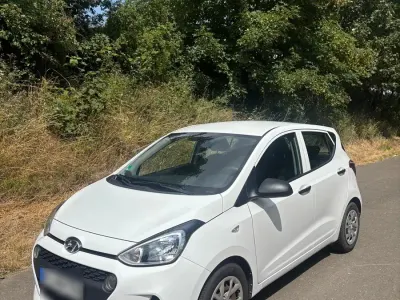 Gebraucht Hyundai i10 67 PS (49 kW) 2019 Weiß Kleinwagen