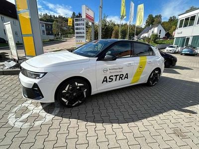 Gebraucht Opel Astra GSe 181 PS (133 kW) 2023 Jade weiss/arktis weiss Kleinwagen