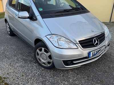 Gebraucht Mercedes A160 95 PS (69 kW) 2011 Silber Van / Kleinbus