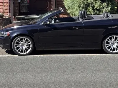 Usado Volvo C70 Summum 220 HP (161 kW) 2007 Preto Cabrios