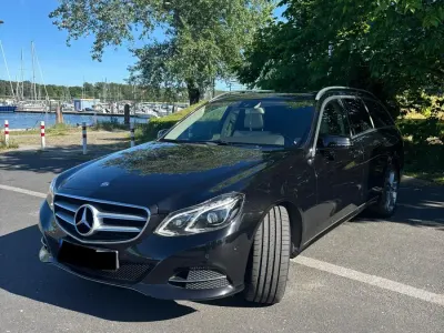 Gebraucht Mercedes E200 183 PS (134 kW) 2014 Schwarz Kombi