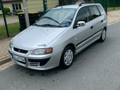 Gebraucht Mitsubishi Space Star 112 PS (82 kW) 2003 Silber Van / Kleinbus