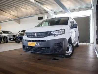 Gebraucht Peugeot Partner 75 PS (55 kW) 2019 Weiß Van / Kleinbus