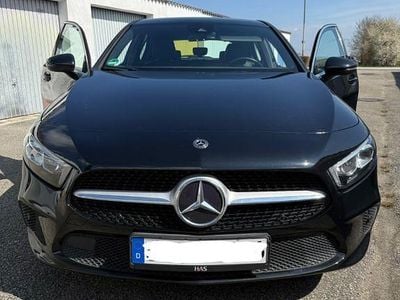 Gebraucht Mercedes A200 Progressive 163 PS (119 kW) 2020 Schwarz Limousine