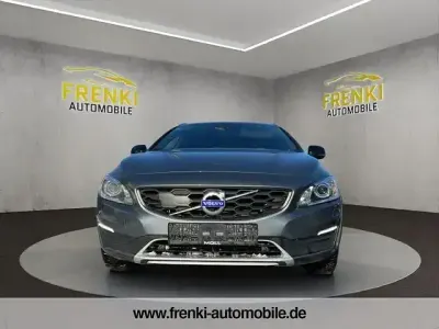 Second-hand Volvo V60 CC Summum 190 CP (139 kW) 2017 Gri Break