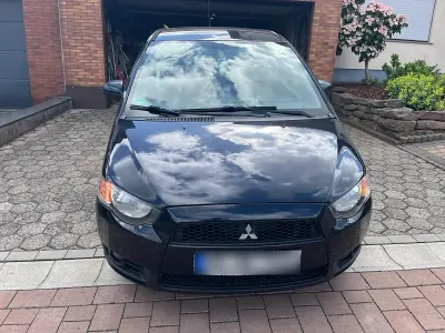 Gebraucht Mitsubishi Colt 95 PS (69 kW) 2013 Schwarz Kleinwagen