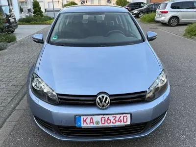 Usata VW Golf VI Trendline 80 CV (58 kW) 2009 Blu Utilitaria