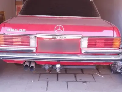 Gebraucht Mercedes 280 180 PS (132 kW) 1976 Rot Limousine