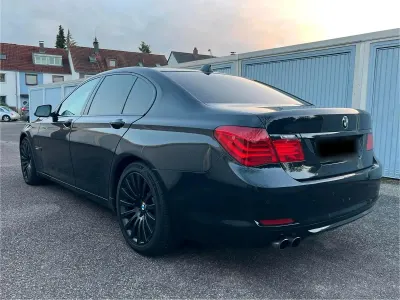 Gebraucht BMW 730 245 PS (180 kW) 2009 Schwarz Limousine