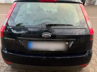 Gebraucht Ford Fiesta 69 PS (50 kW) 2005 Blau Kleinwagen