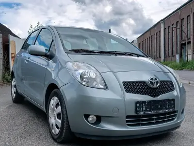 Gebraucht Toyota Yaris 87 PS (63 kW) 2006 Grau Kleinwagen