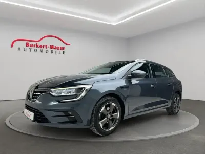 Używany Renault Mégane II Business 140 KM (102 kW) 2022 Szary Sedan/Limuzyna