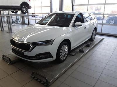 Gebraucht Skoda Octavia Style 150 PS (110 kW) 2022 Moonweiß perleffekt Kombi