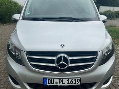 Mercedes V220