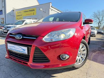 Gebraucht Ford Focus Titanium 125 PS (91 kW) 2014 Rot Kombi