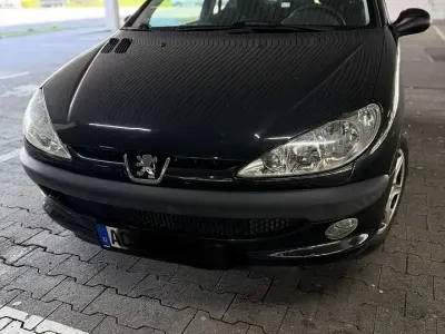 Gebraucht Peugeot 206 75 PS (55 kW) 2004 Schwarz Limousine