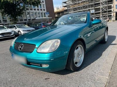 Usata Mercedes SLK200 136 CV (100 kW) 1998 Blu Cabrio