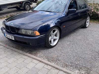 BMW 525