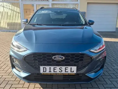 Gebraucht Ford Focus ST-Line X 116 PS (85 kW) 2024 Blau Limousine