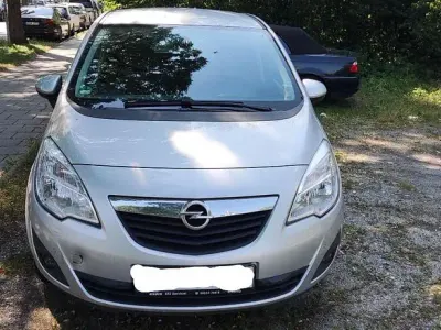 Gebraucht Opel Meriva Edition 120 PS (88 kW) 2011 Silber Van / Kleinbus