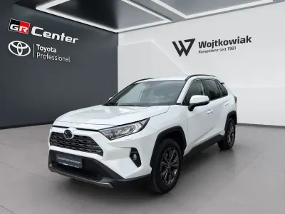 Używany Toyota RAV4 Hybrid Team 218 KM (160 kW) 2023 Biały SUV