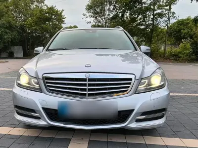 Gebraucht Mercedes C220 170 PS (125 kW) 2012 Grau Kombi