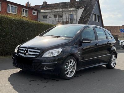 Gebraucht Mercedes B200 Sport 140 PS (102 kW) 2010 Schwarz Van / Kleinbus