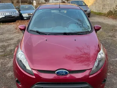Gebraucht Ford Fiesta 96 PS (70 kW) 2009 Rot Limousine