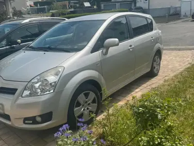 Gebraucht Toyota Corolla Verso 129 PS (94 kW) 2009 Grau Van / Kleinbus