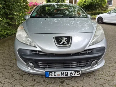 Gebraucht Peugeot 207 CC Roland Garros 120 PS (88 kW) 2008 Silber Cabrio