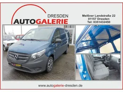 Gebraucht Mercedes Vito 114 PS (83 kW) 2017 Blau Van