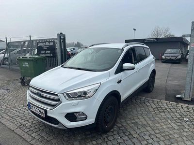 Gebraucht Ford Kuga Trend 120 PS (88 kW) 2017 Weiß SUV