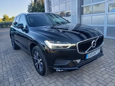 Gebraucht Volvo XC60 Momentum 150 PS (110 kW) 2020 Schwarz SUV