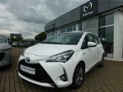 Gebraucht Toyota Yaris Hybrid Comfort 75 PS (55 kW) 2017 Weiß Kleinwagen