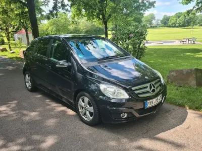 Gebraucht Mercedes B170 116 PS (85 kW) 2008 Schwarz Van / Kleinbus
