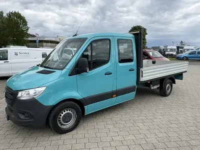 Używany Mercedes Sprinter 170 KM (125 kW) 2021 Niebieski Van