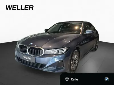 Gebraucht BMW 320 Comfort Edition 190 PS (139 kW) 2025 Arctic race blue (blau) Limousine
