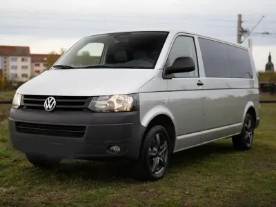 Gebraucht VW Caravelle 179 PS (131 kW) 2012 Grau Van
