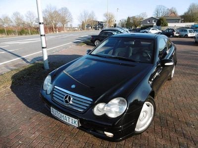 Gebraucht Mercedes C200 163 PS (119 kW) 2004 Schwarz Coupé